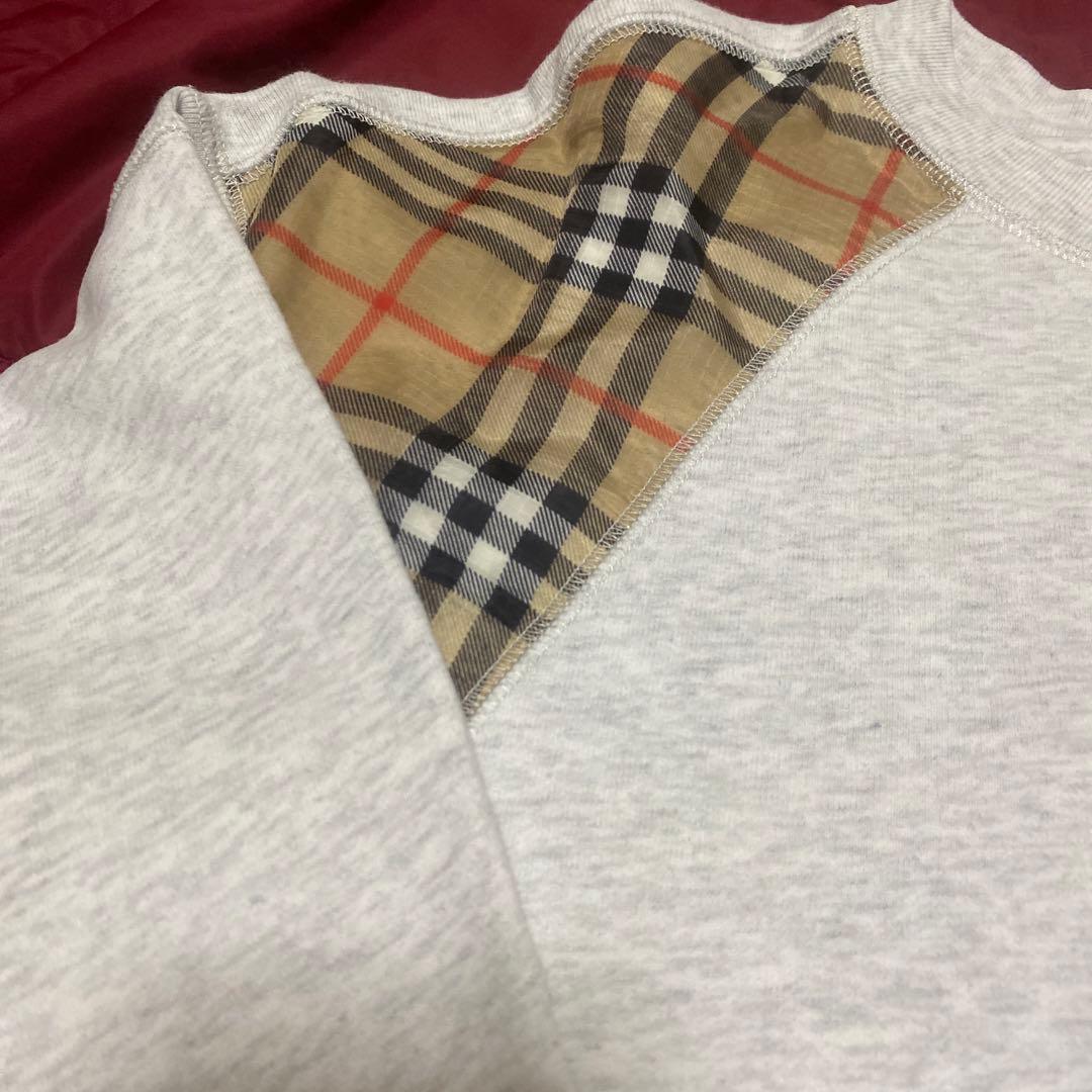 BURBERRYチルドレンチェック柄袖のグレー トレーナー美品