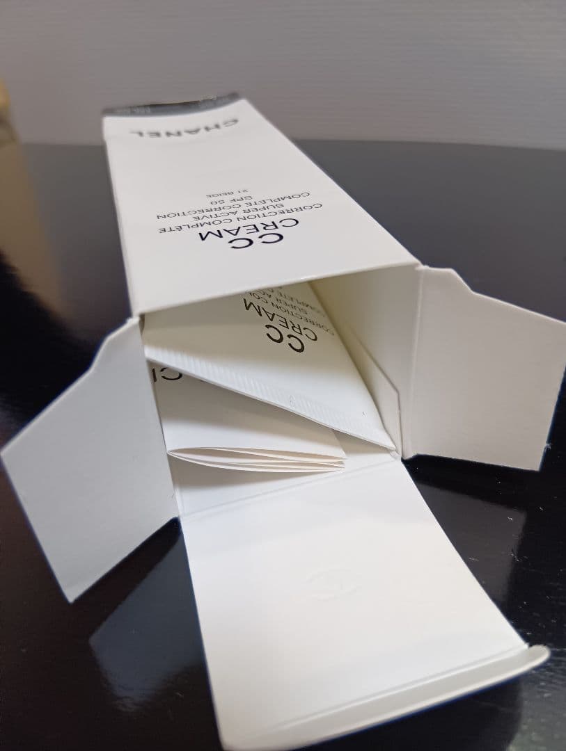 新品未使用　CHANEL CC CREAM 21 ベージュ 30ml