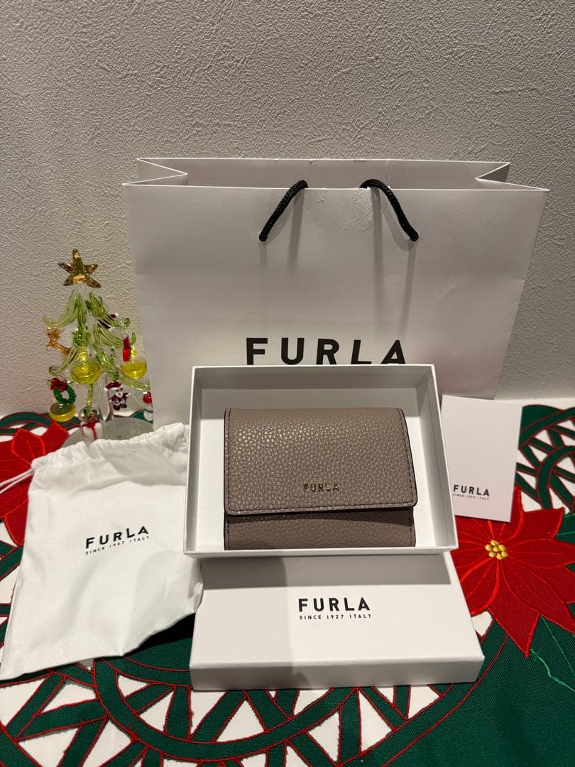 【新品未使用】FURLA フルラ 財布✨三つ折り グレージュ グレー ベージュ