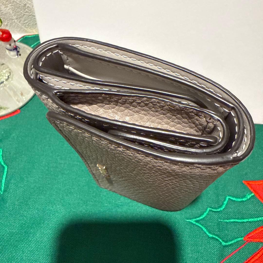 【新品未使用】FURLA フルラ 財布✨三つ折り グレージュ グレー ベージュ