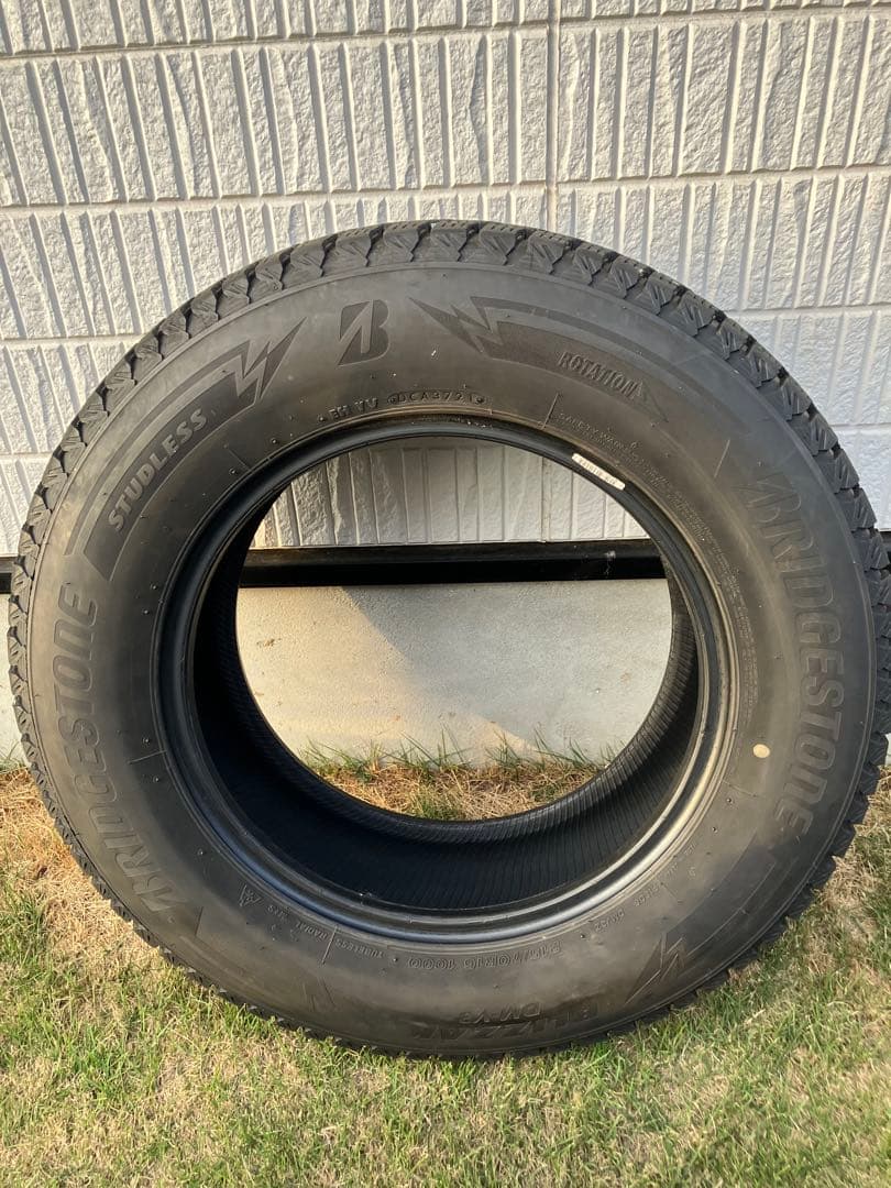 ブリヂストン ブリザック　DM-V3 215/70/R16 4本セット