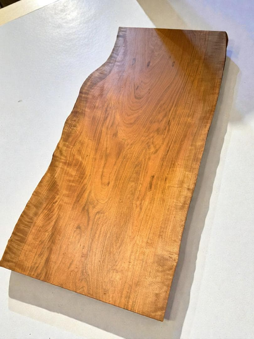 桜 一枚板1400mm｜柔らかな木肌と自然な曲線が美しい無垢天板