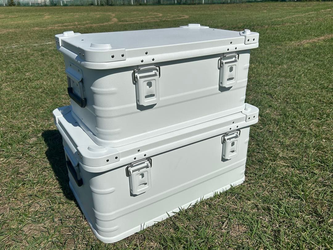 マットホワイト　スタッキング コンテナボックス 50l アウトドア　限定一点