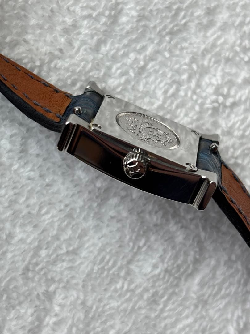 エルメスHERMES HH1.130 Hウォッチミニ ダイヤベゼル 11Pダイヤ