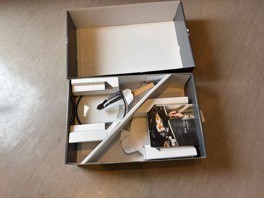 VERMICULAR バーミキュラフライパン 深型　24㎝ガラス蓋付き　新品