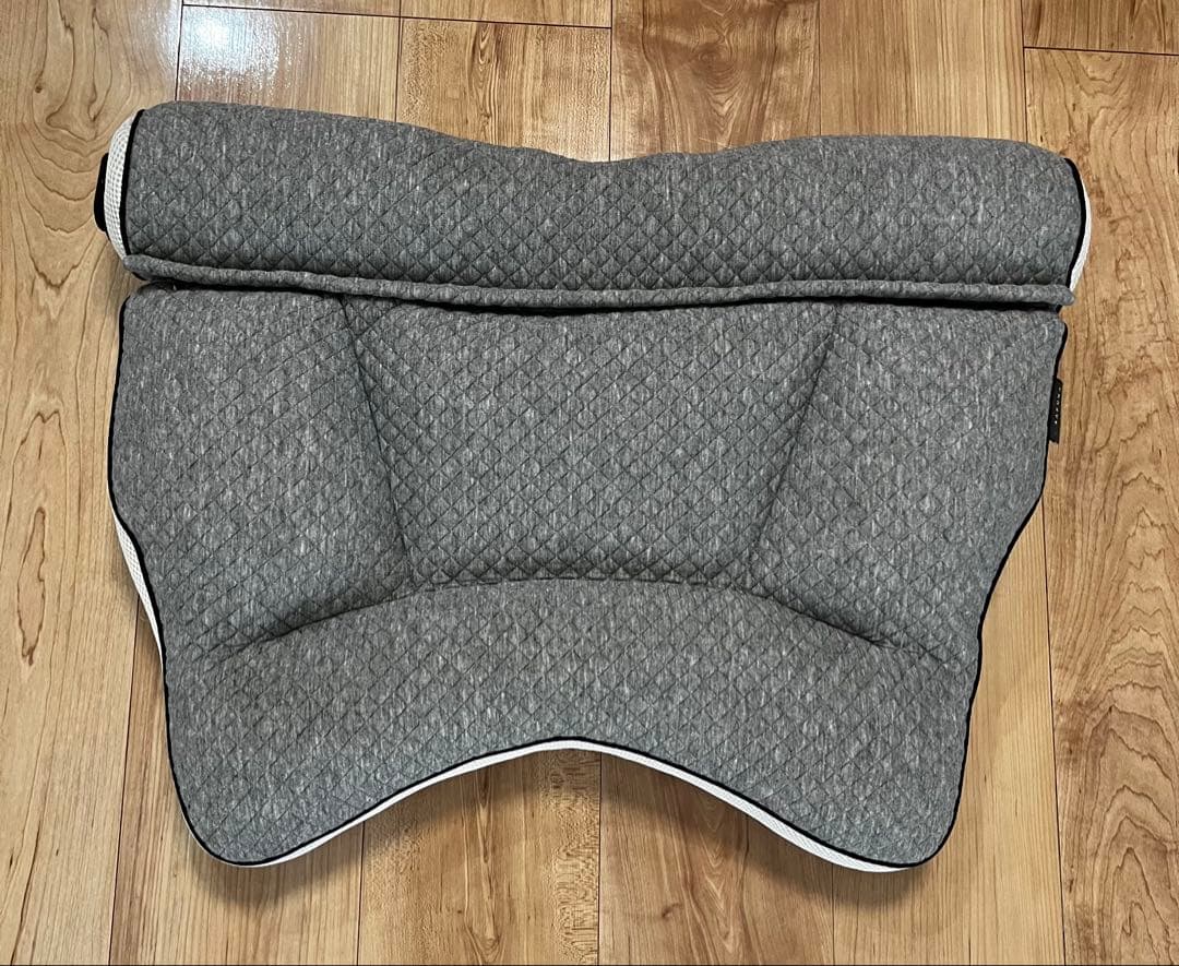 枕 寝具 首 肩 肩コリ 肩こり ケア マッサージ 温熱 E-RAKUNA