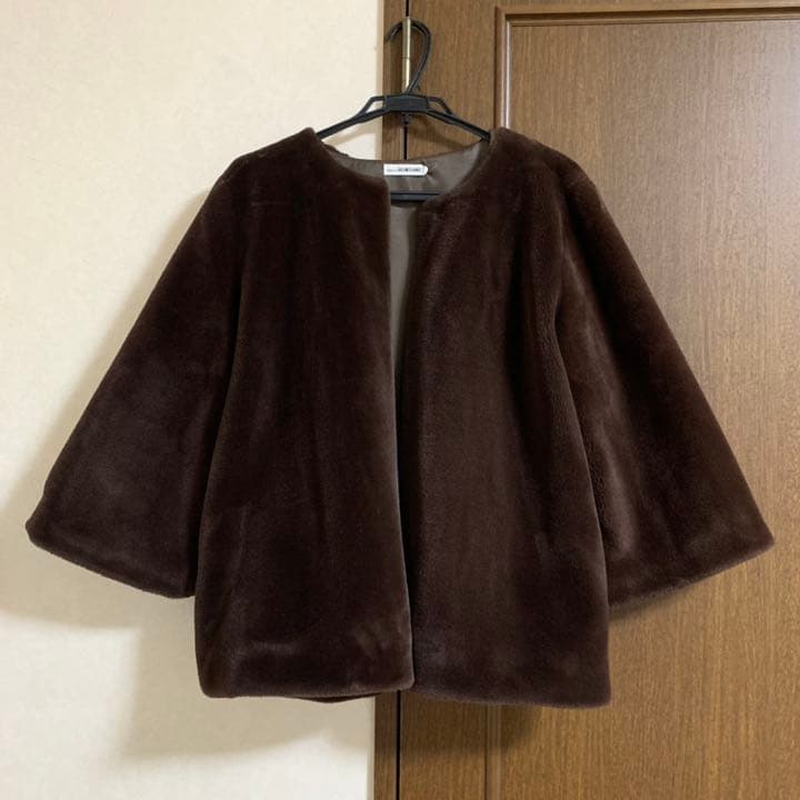 フェイクファーコート　ブラウン　ノーカラーコート