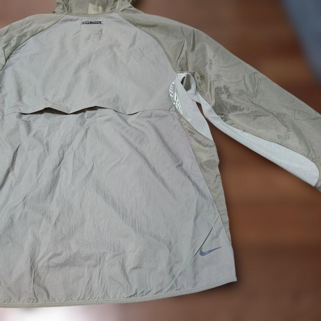 NIKE　ナイキトレイル エアリーズ　 ウィンドブレーカー　Ｌ