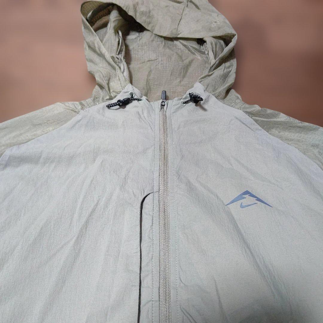 NIKE　ナイキトレイル エアリーズ　 ウィンドブレーカー　Ｌ