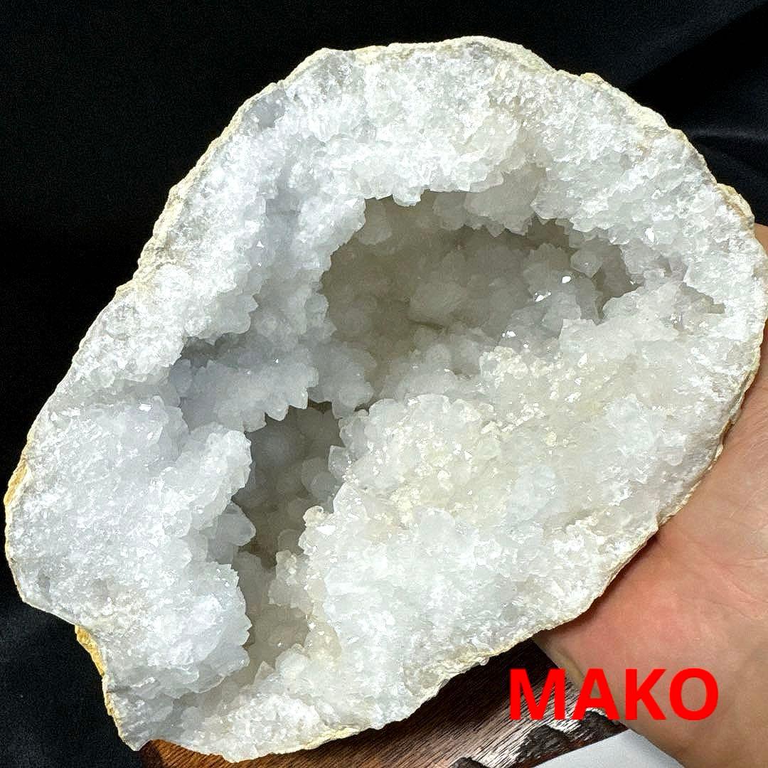 M1679☆水晶ジオードドーム4.4Kg☆天然石　原石☆N50403-A