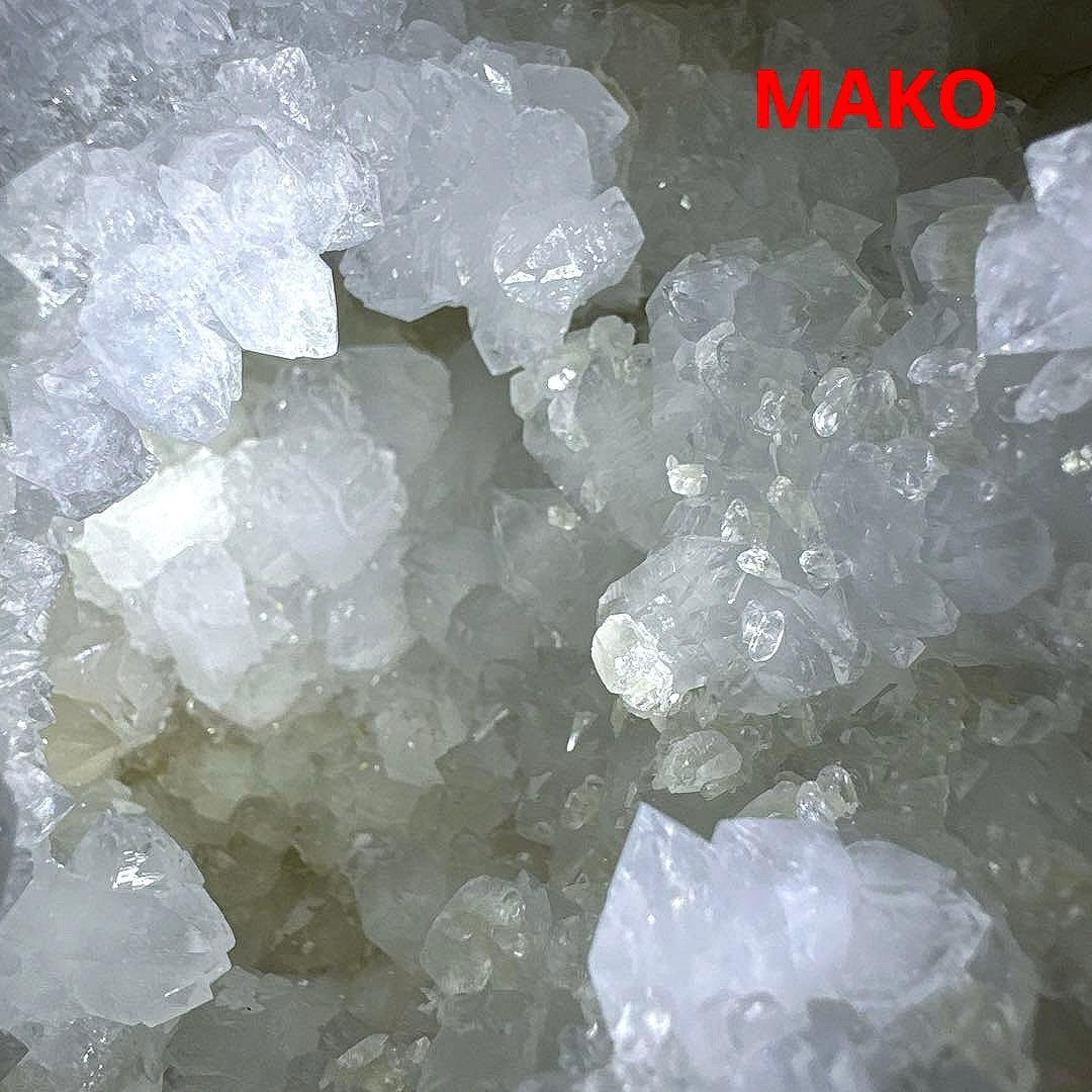 M1679☆水晶ジオードドーム4.4Kg☆天然石　原石☆N50403-A