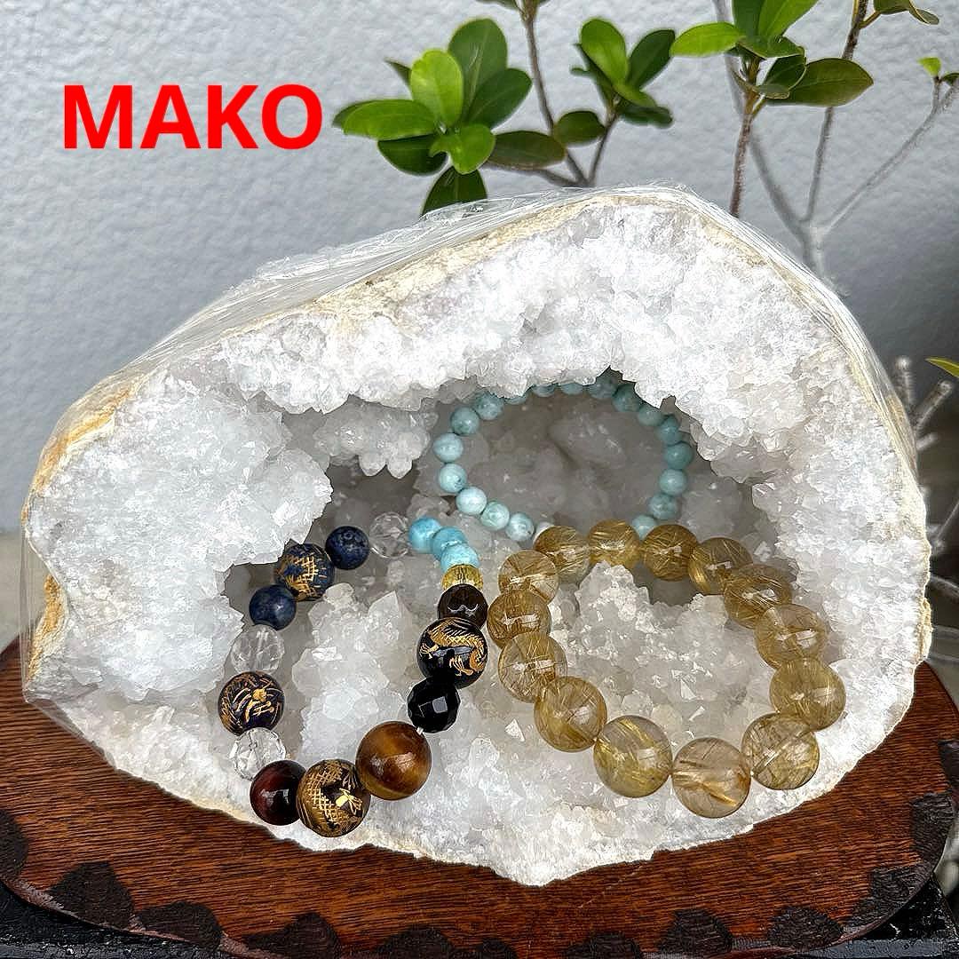 M1679☆水晶ジオードドーム4.4Kg☆天然石　原石☆N50403-A