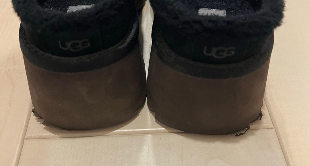 UGG　コージークロッグスリッポン ブラック　23