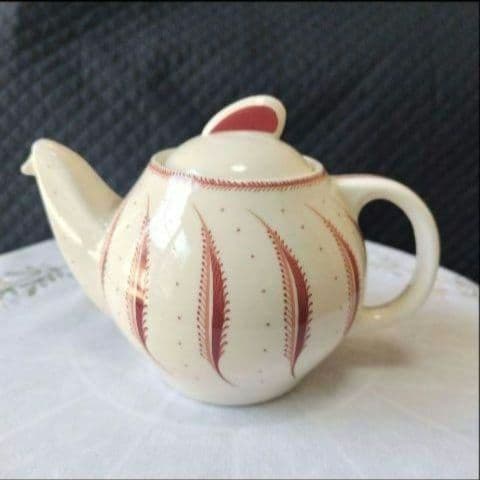 ほぼ未使用、スージークーパー「ピンクファーン」二人用ティーセット、９点セット