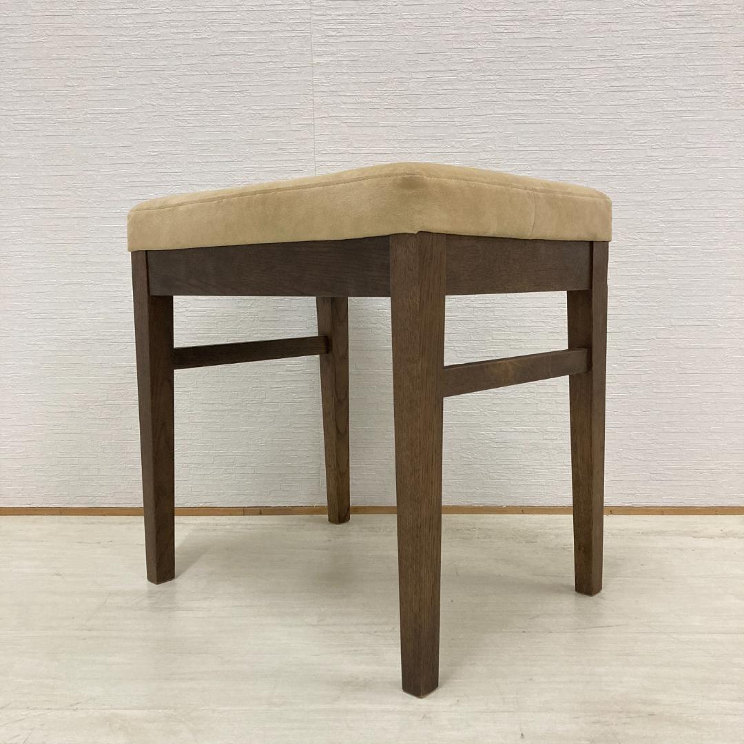 【カリモク】スツール　椅子