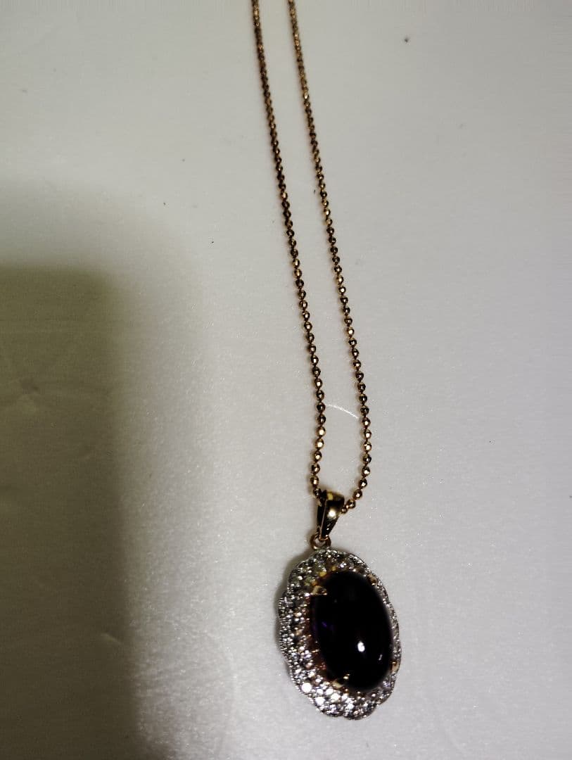 エレガントな黒いストーンリング