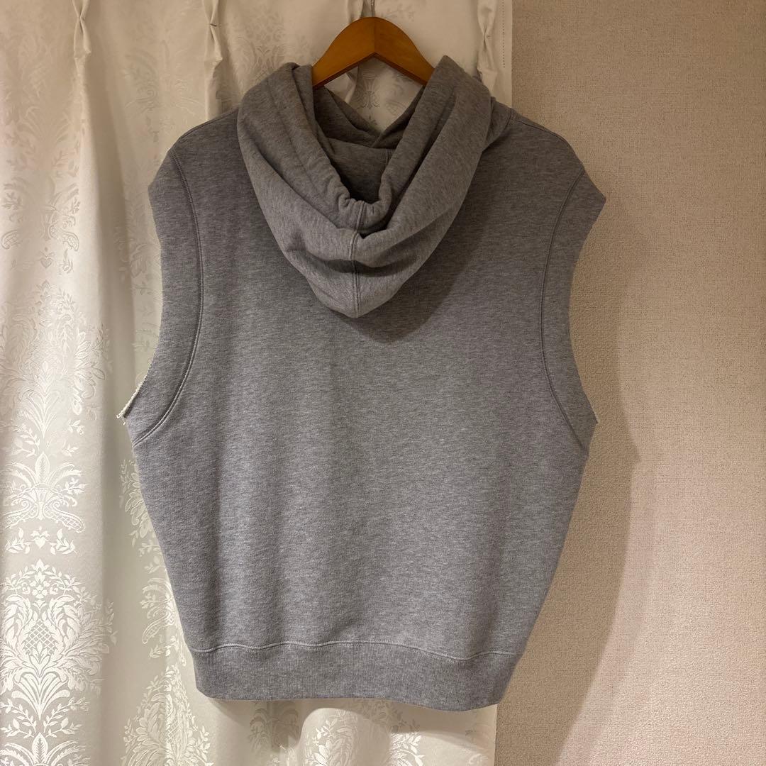 GUCCI ドラえもん フード付きノースリーブパーカー グレー