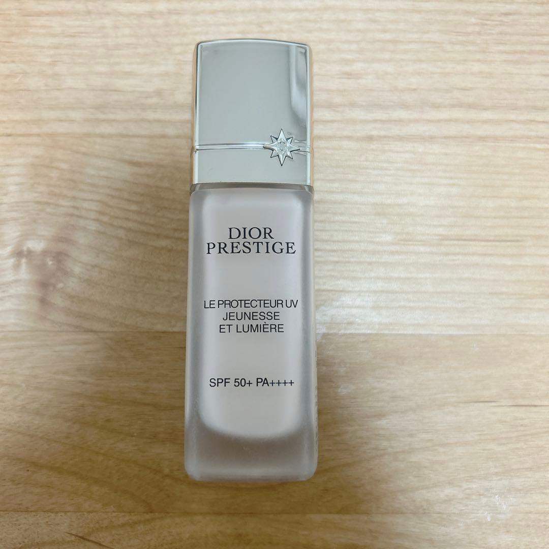 ディオールプレステージ　ホワイトルプロテクターUVルミエール　シアーグロウ