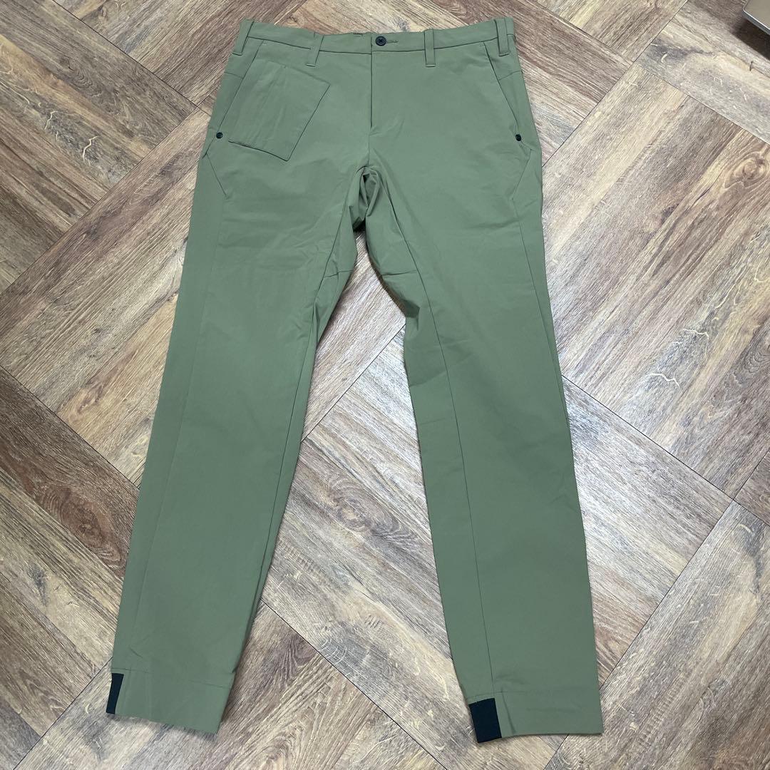 ブリーフィングゴルフ　カーキ　ストレッチパンツ　サイズM