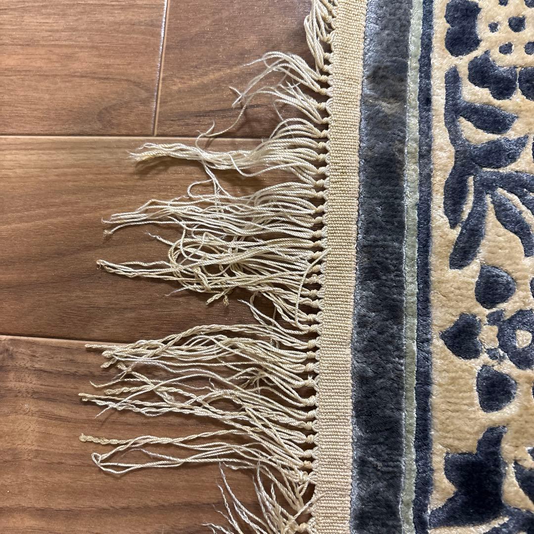 花柄ダークブルーラグ