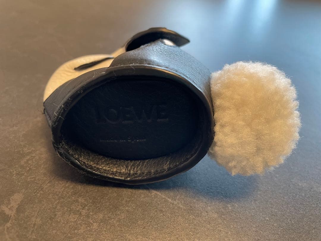 【LOEWE】うさぎ チャーム