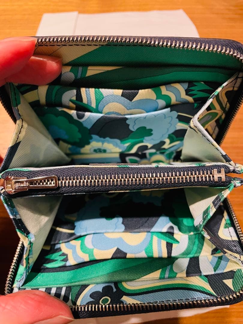 エルメス アザップ シルクインコンパクト