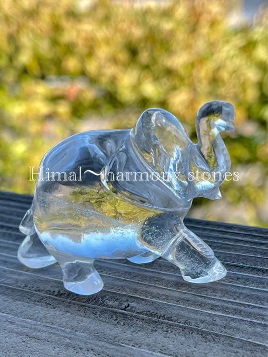 １点物　ガネーシュヒマール産水晶　象の置物