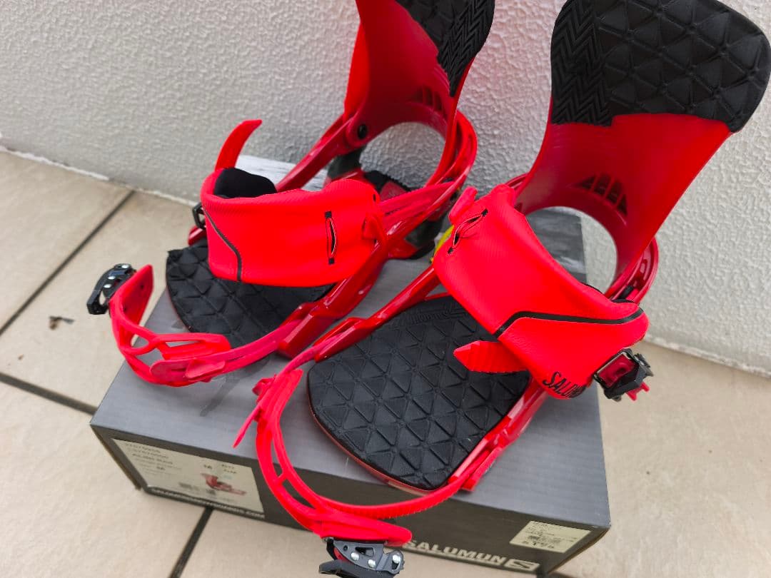 Salomon ALIBI Red ビンディング Mサイズ