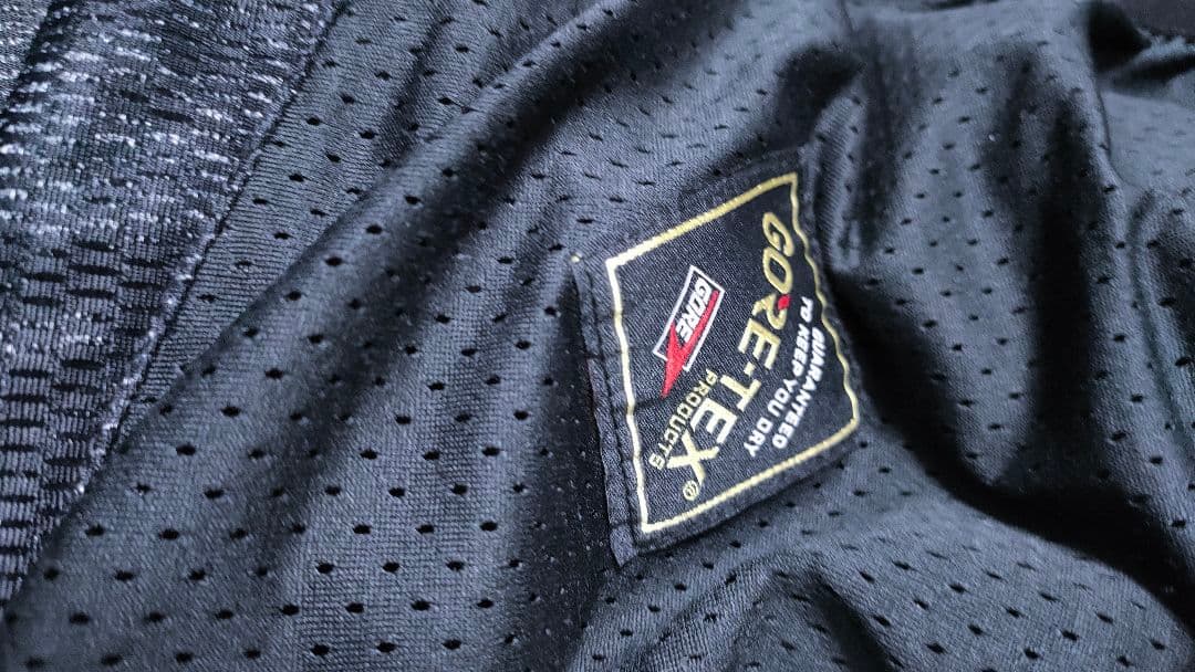 【ボルコム VOLCOM】スノーボードウェア ゴアテックス スノボー