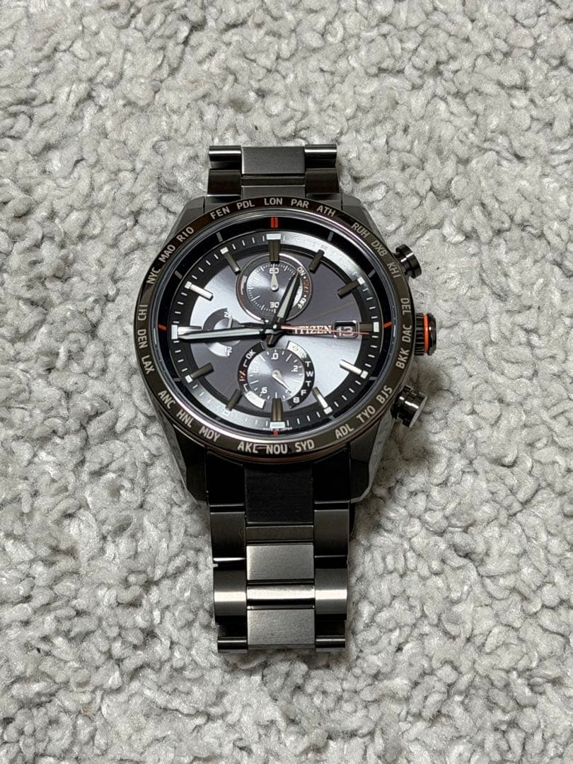 シチズン ATTESA ブラックチタン AT8185-62E ソーラー電波