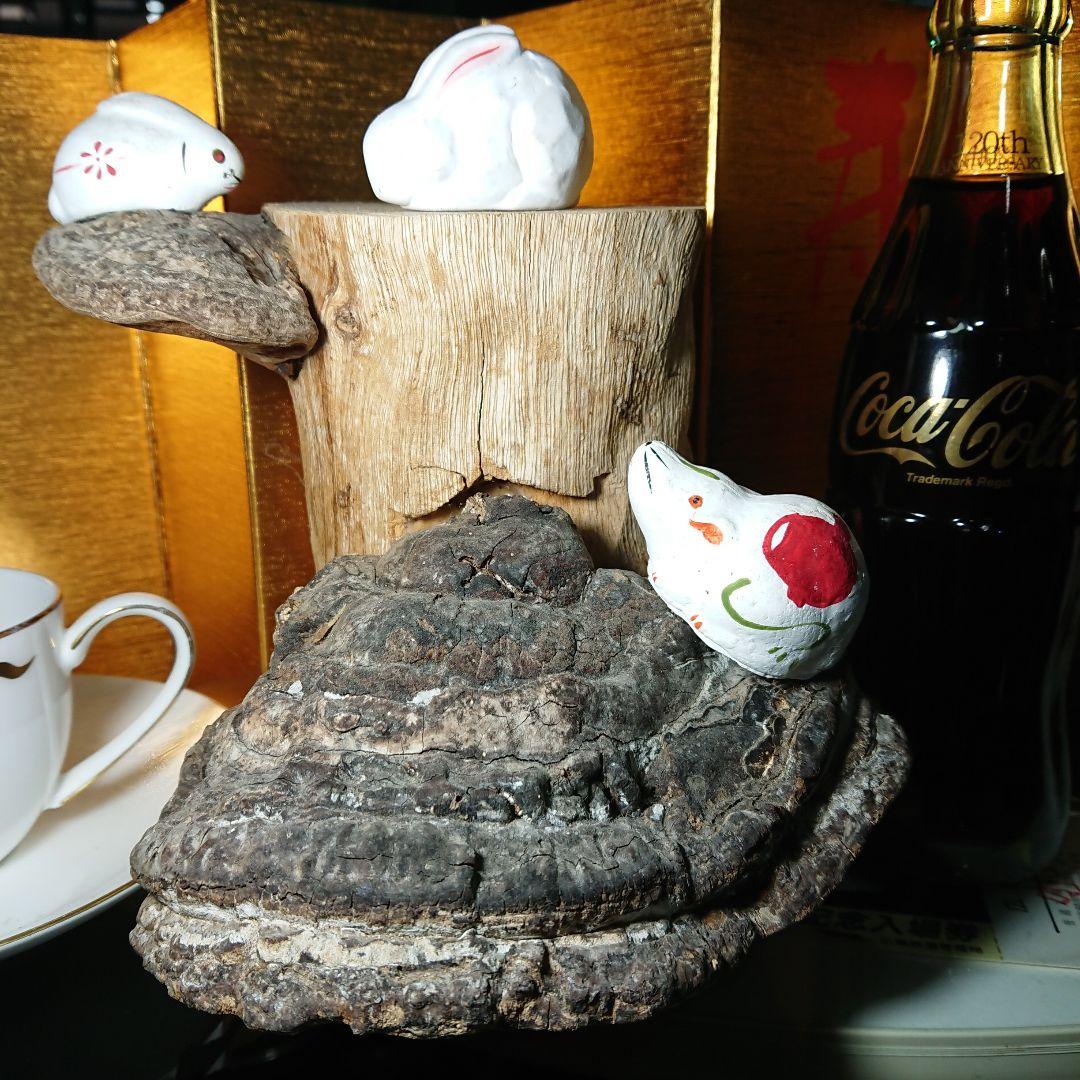 民芸品  兎3匹  土人形  猿の腰掛け 台付き