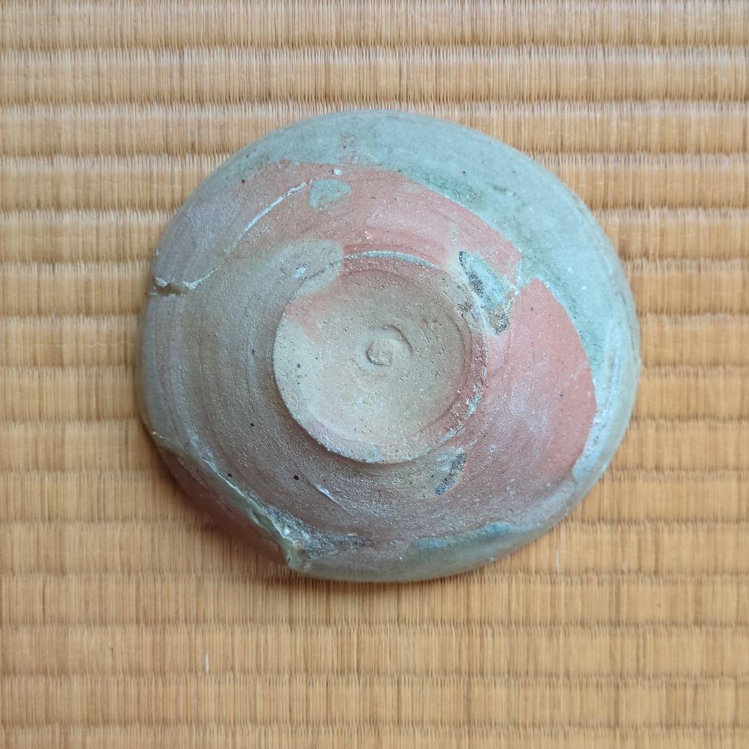 陶器製円形皿 木箱付き 古唐津茶碗　桃山時代　発掘品　骨董品　古美術　皮鯨　馬盥
