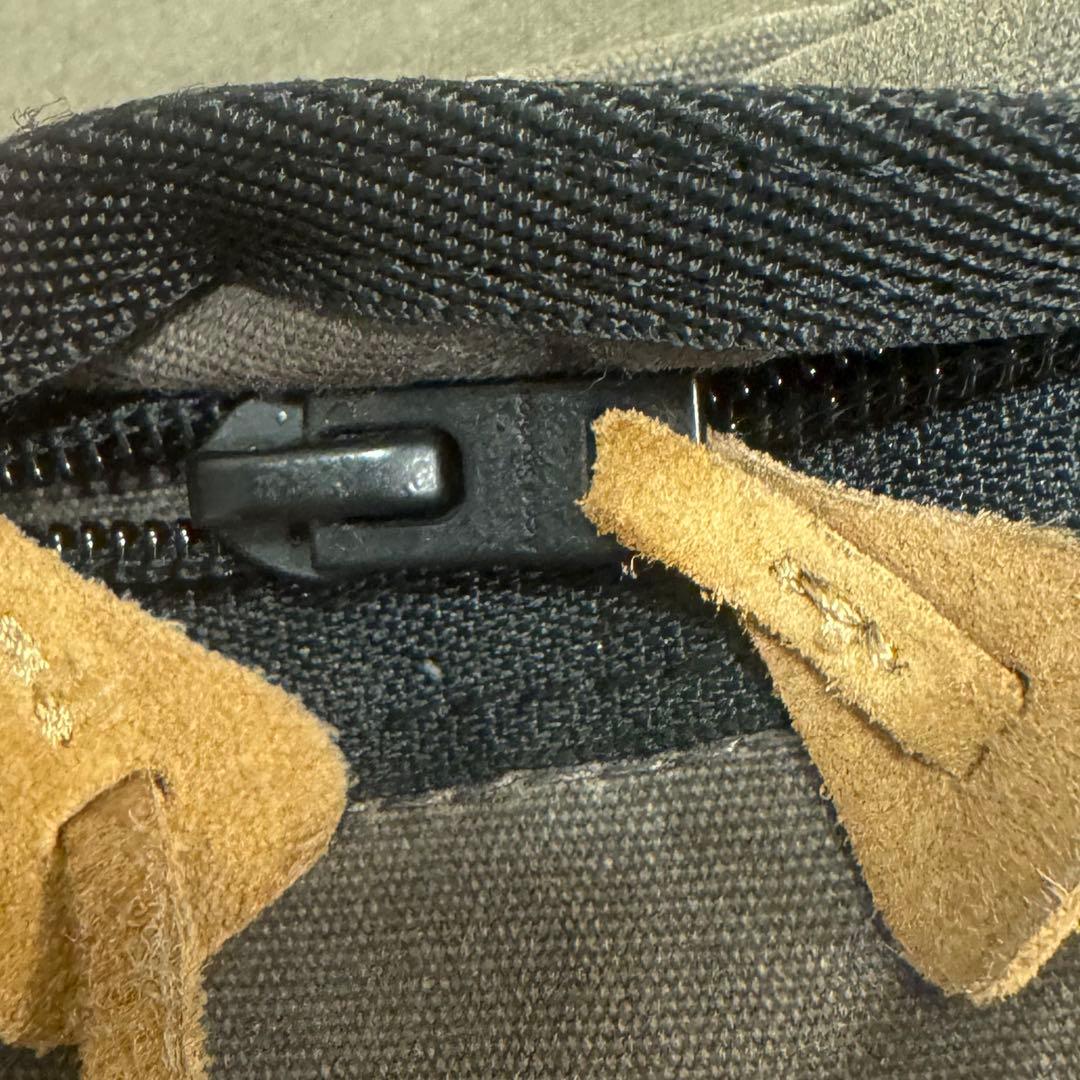 【美品】ショルダー（メッセンジャー）バッグ 【Acne Studios】