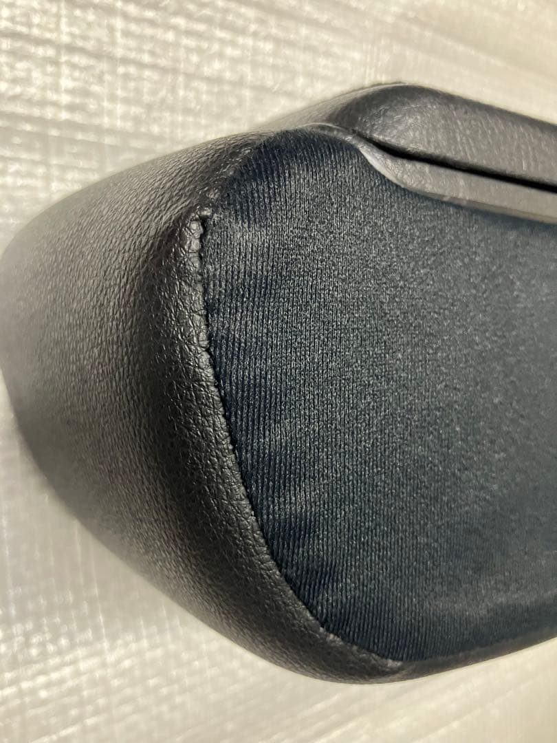 ♦︎ダイハツ　タントカスタムLA600S★純正アームレストレザー★