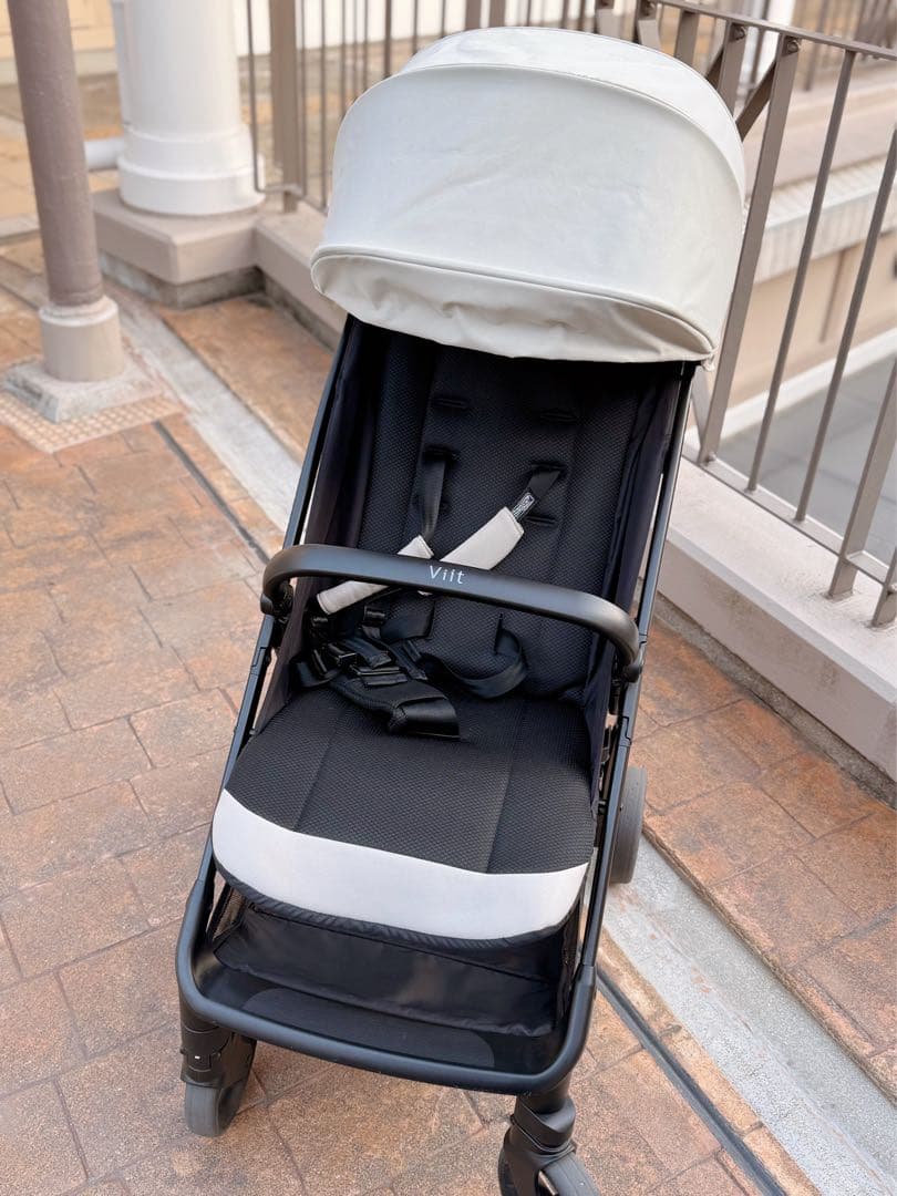 【良品】スイスイ走行性抜群&片手折り畳み◎Apricaヴィット ベージュ