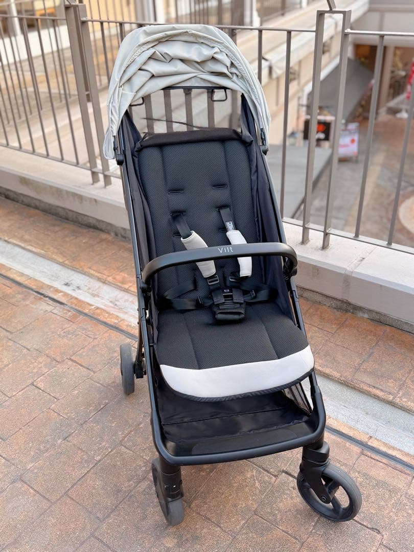 【良品】スイスイ走行性抜群&片手折り畳み◎Apricaヴィット ベージュ