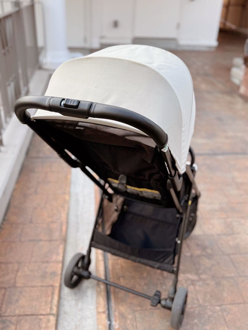 【良品】スイスイ走行性抜群&片手折り畳み◎Apricaヴィット ベージュ