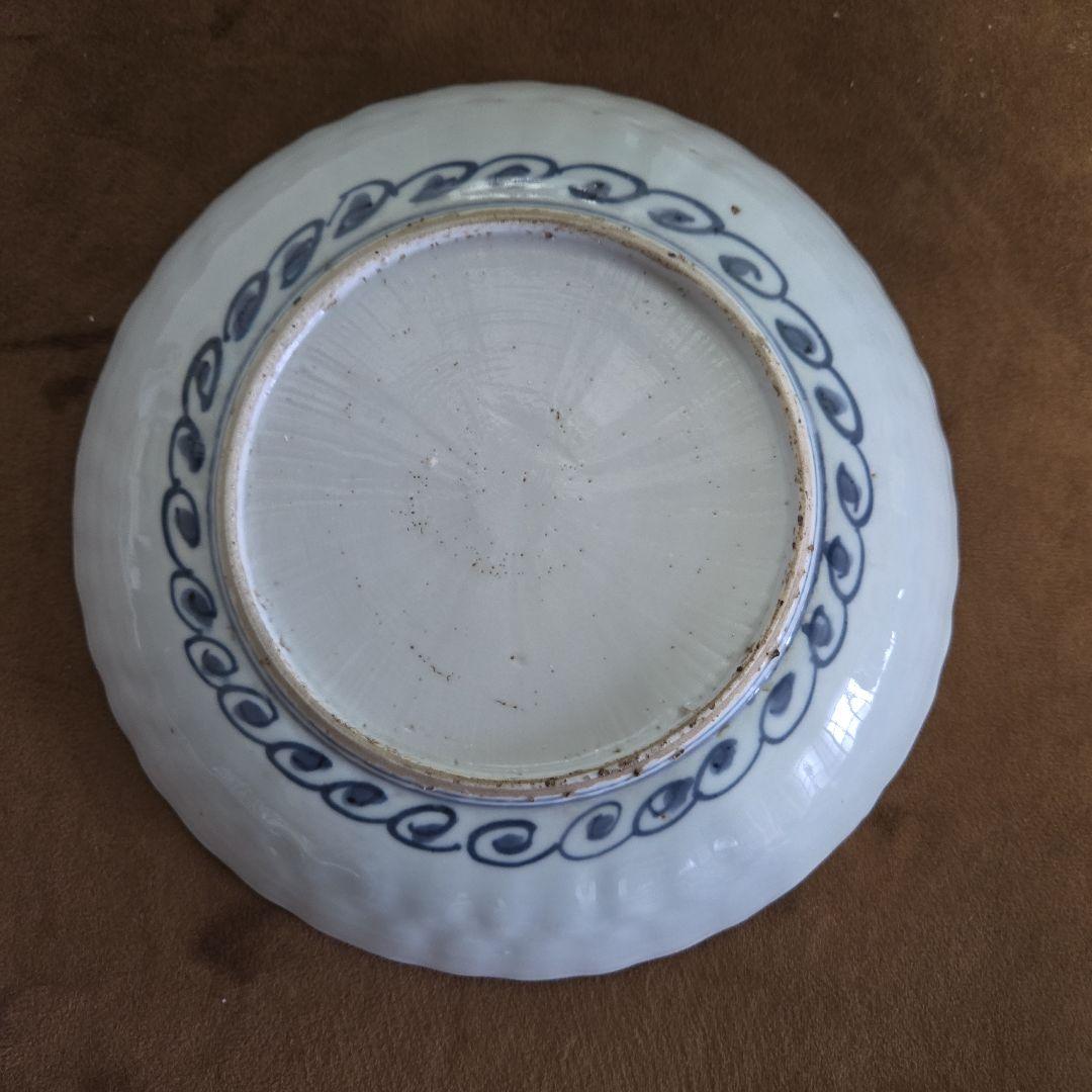 青い動物の絵柄の皿 直径23cm