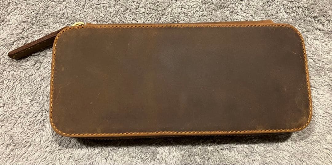 バハギア ラウンドジップペンケース クレイジーホース ダークブラウン