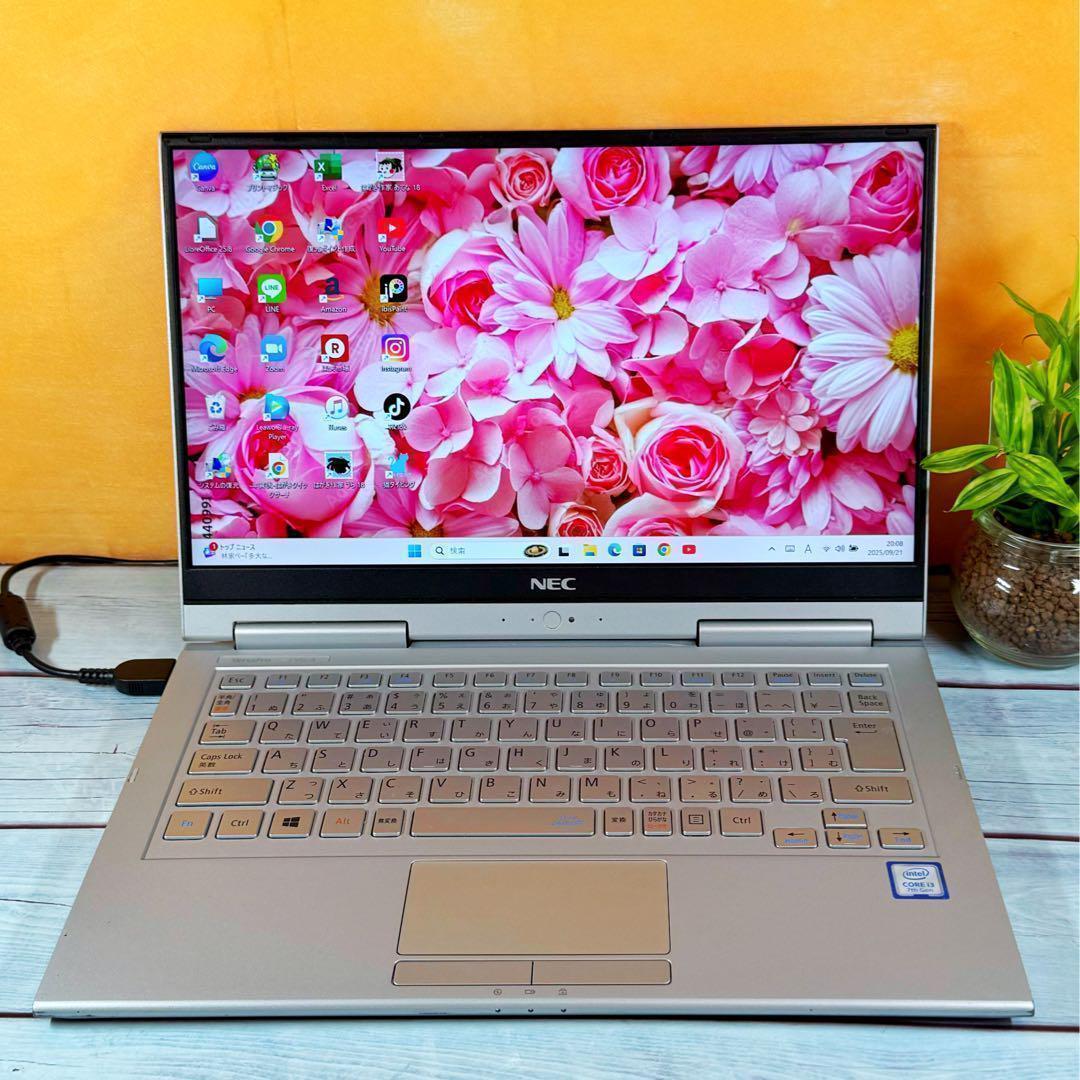 大特価❣️タッチパネル付薄型ノートPC☘️Corei3☘️SSD☘️フルHD☘️Win11