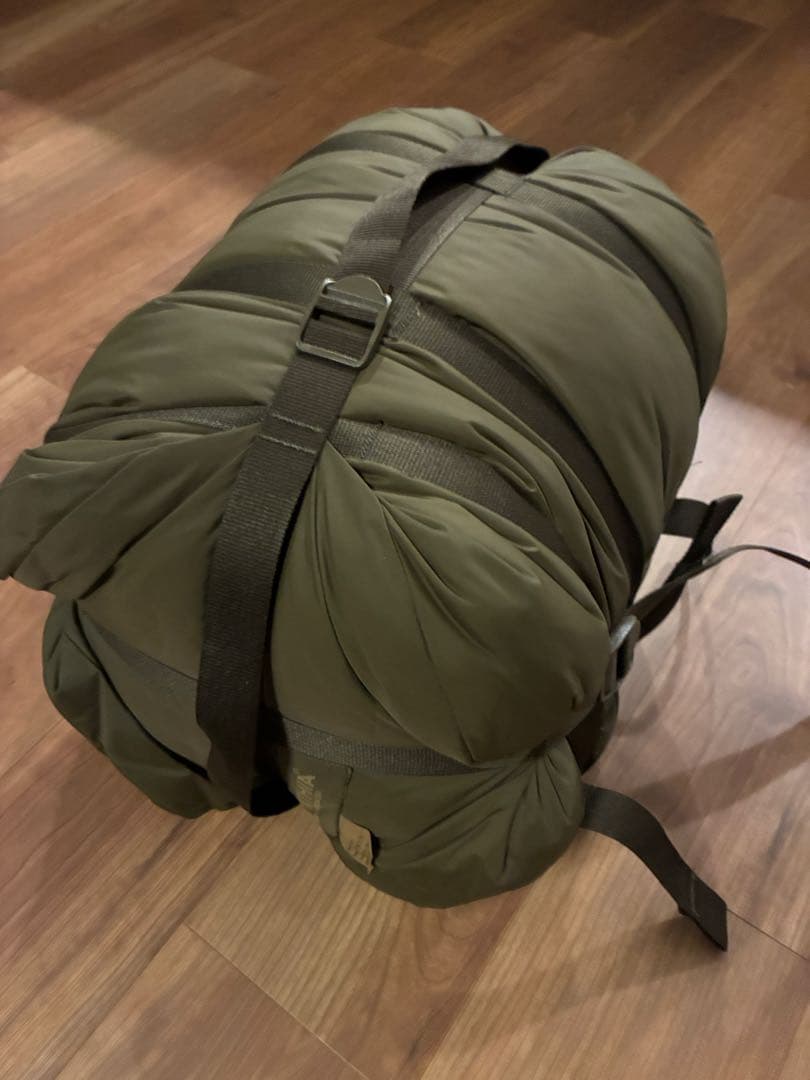 CARNITHIA DEFENCE 6 Sサイズ　寝袋 オリーブグリーン