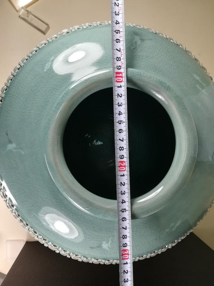 青磁の壺　熊津窯　金一坤作