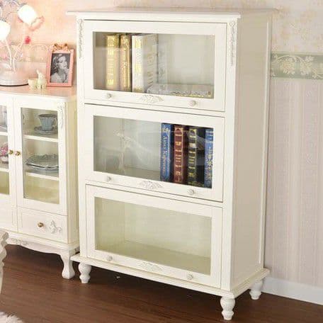 要問い合わせ♥️お店のディスプレイに♥️天使の羽がステキ♥️白家具　チェスト