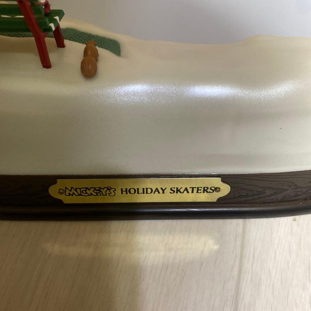 ディズニー　Mickey’s Holiday Skaters