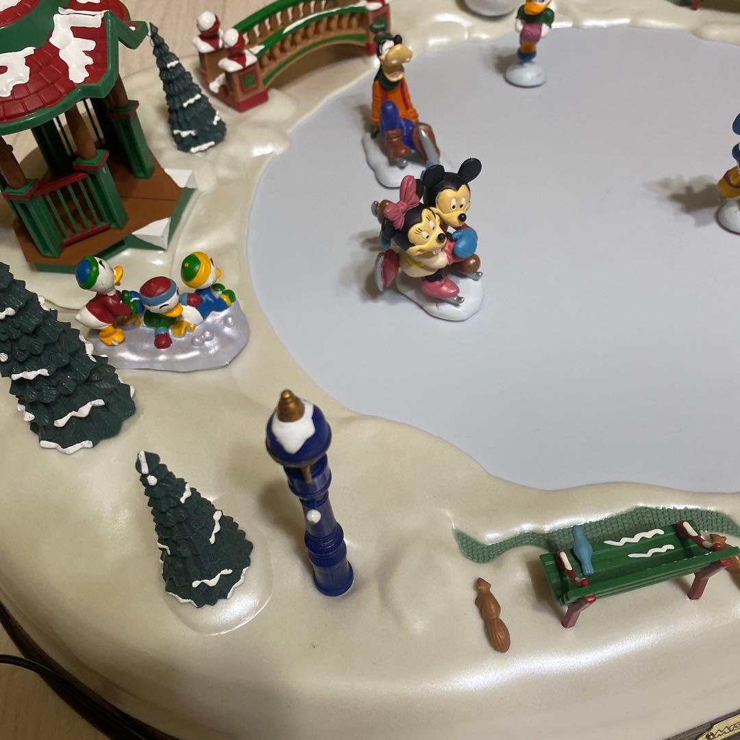 ディズニー　Mickey’s Holiday Skaters