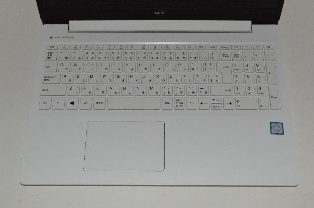 ホワイトLavie第8世代Corei7/20G/新品SSD1TB