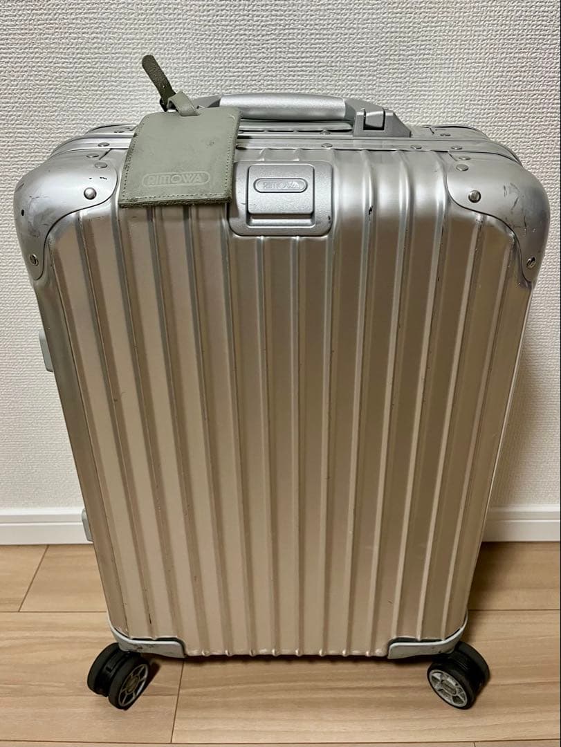 リモワ RIMOWA トパーズ キャビン マルチホイール 32L 4輪 シルバー