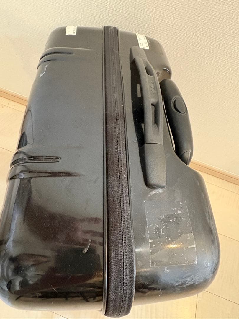 TUMI ブラック キャリーケース 4ホイール　V3