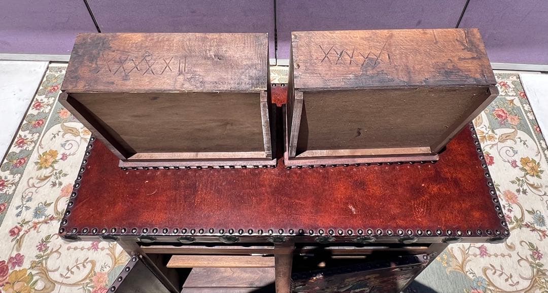 手描きの紋章付き木製タンスピールモーベル アルテサニア 作ったで スペイン