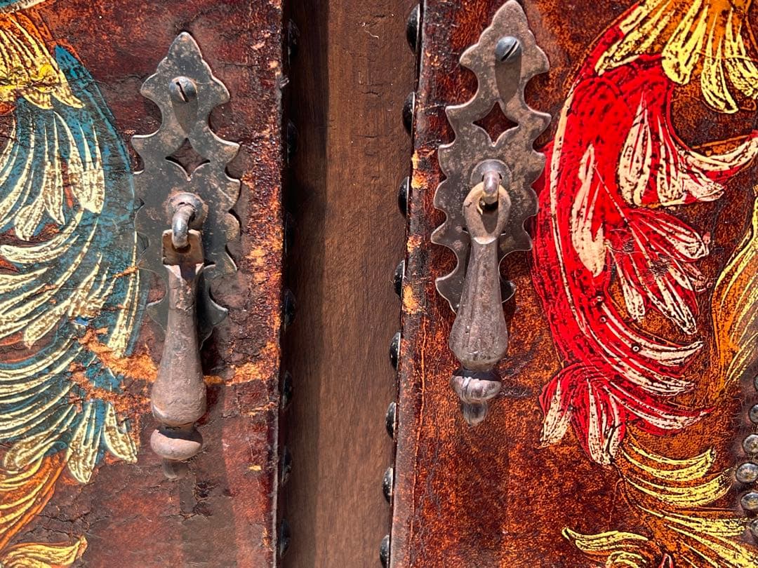 手描きの紋章付き木製タンスピールモーベル アルテサニア 作ったで スペイン